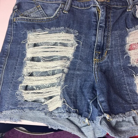Rock & Republic Blue Distressed Women's Shorts - Picture 5 of 7